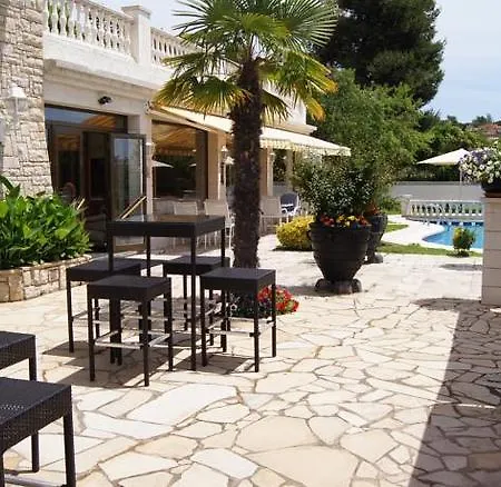 Bonsol Hotel