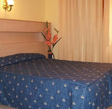 Bonsol Hotel 2*